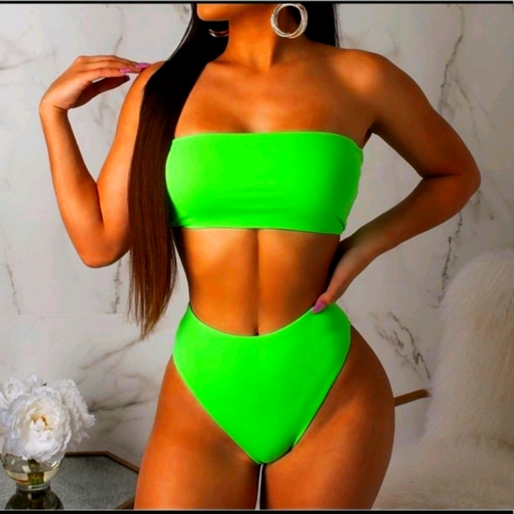 Bikini with Removable Straps